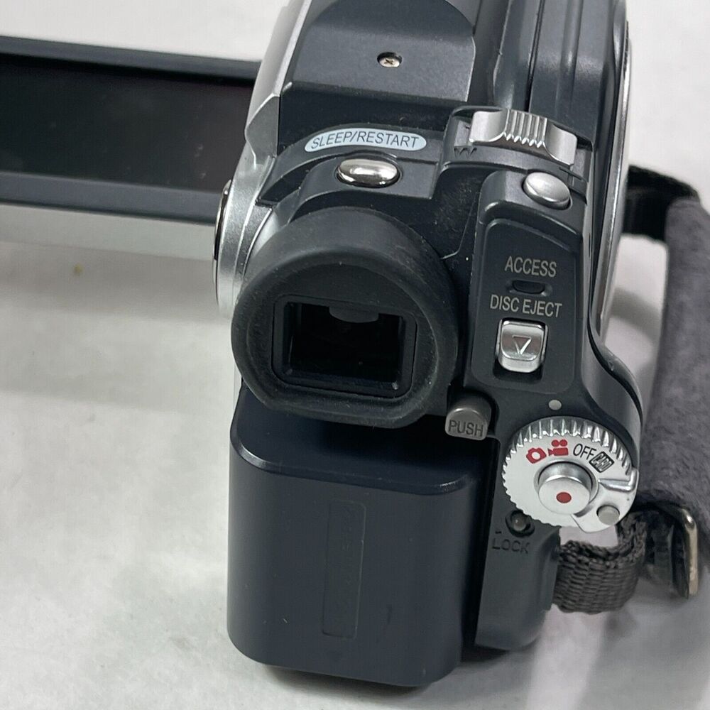 Hitachi DZ-BX35A DVD Cam Video Camera Camcorder PARTS ONLY UNTESTED NO BATTERY - Picture 8 of 10